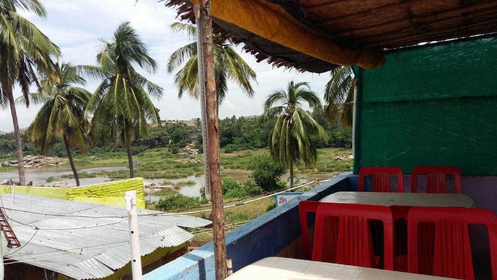 Riverside Homestay هامبي المظهر الخارجي الصورة