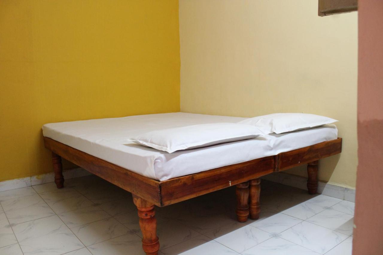 Riverside Homestay هامبي المظهر الخارجي الصورة