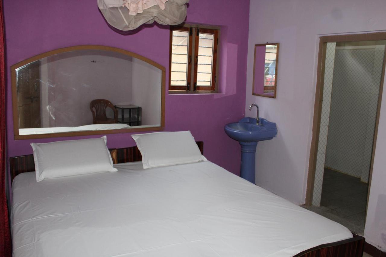Riverside Homestay هامبي المظهر الخارجي الصورة